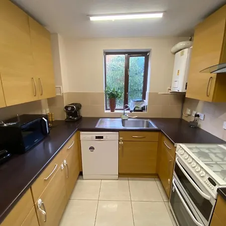 Stunning 2 Bedroom With Garden Sleep 6 Лондон Экстерьер фото