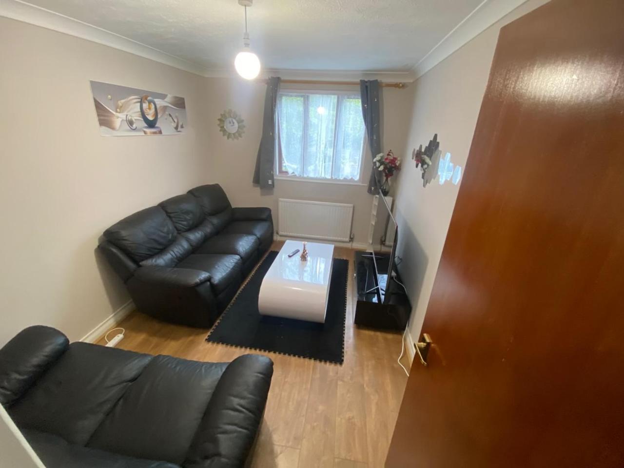 Stunning 2 Bedroom With Garden Sleep 6 * Лондон