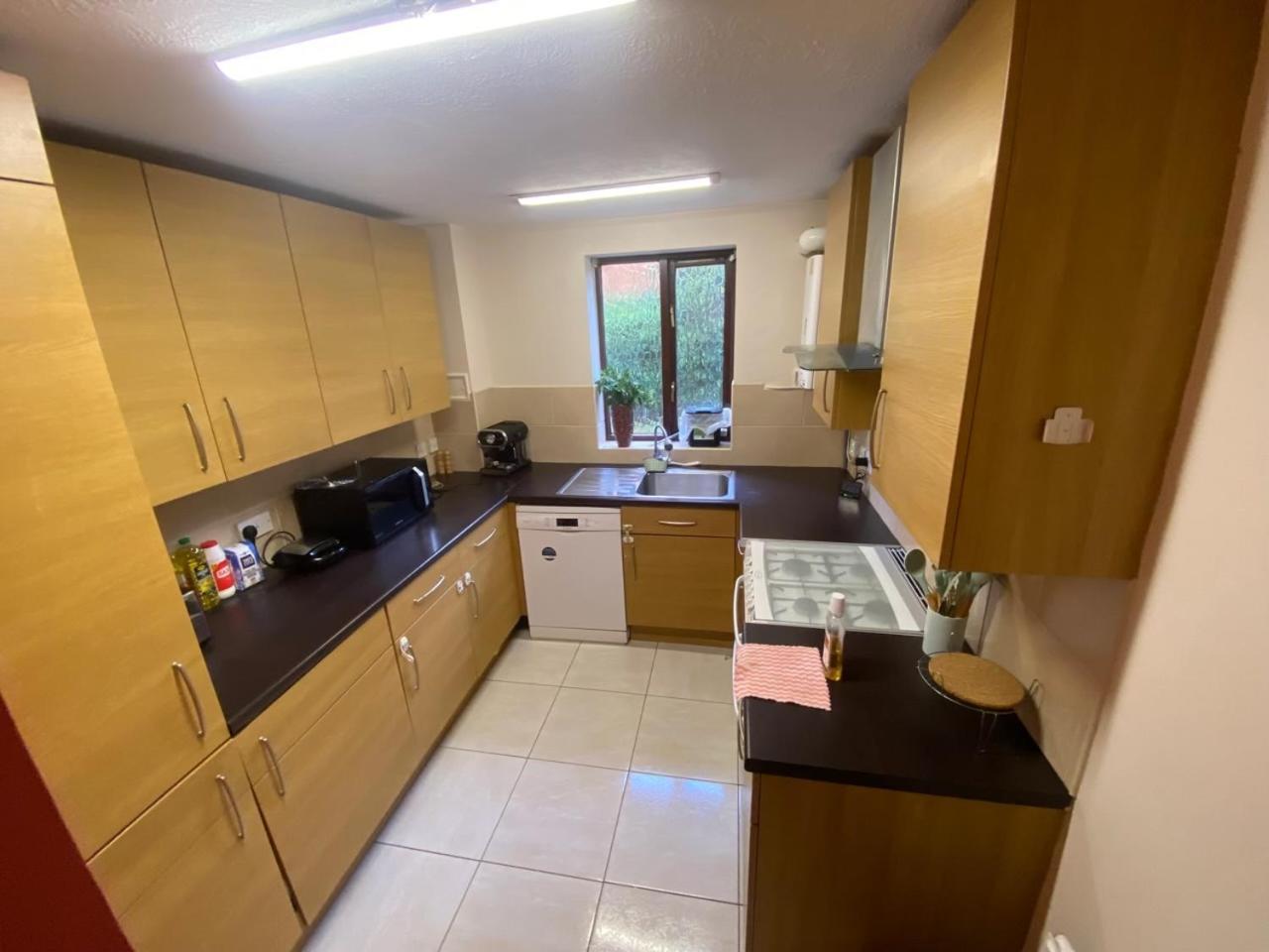 Stunning 2 Bedroom With Garden Sleep 6 Апартаменты Лондон
